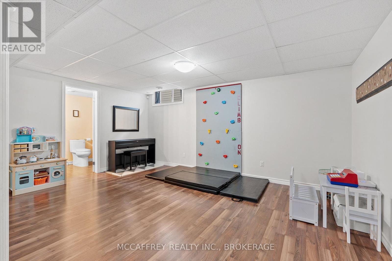 Photo 10 of 37 Kanvers Way, Greater Napanee ON