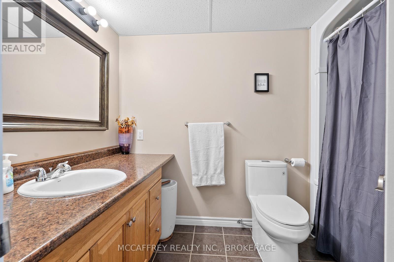 Photo 8 of 37 Kanvers Way, Greater Napanee ON