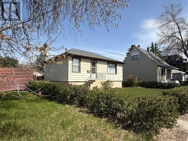2138 5 Avenue NW, Calgary, Alberta