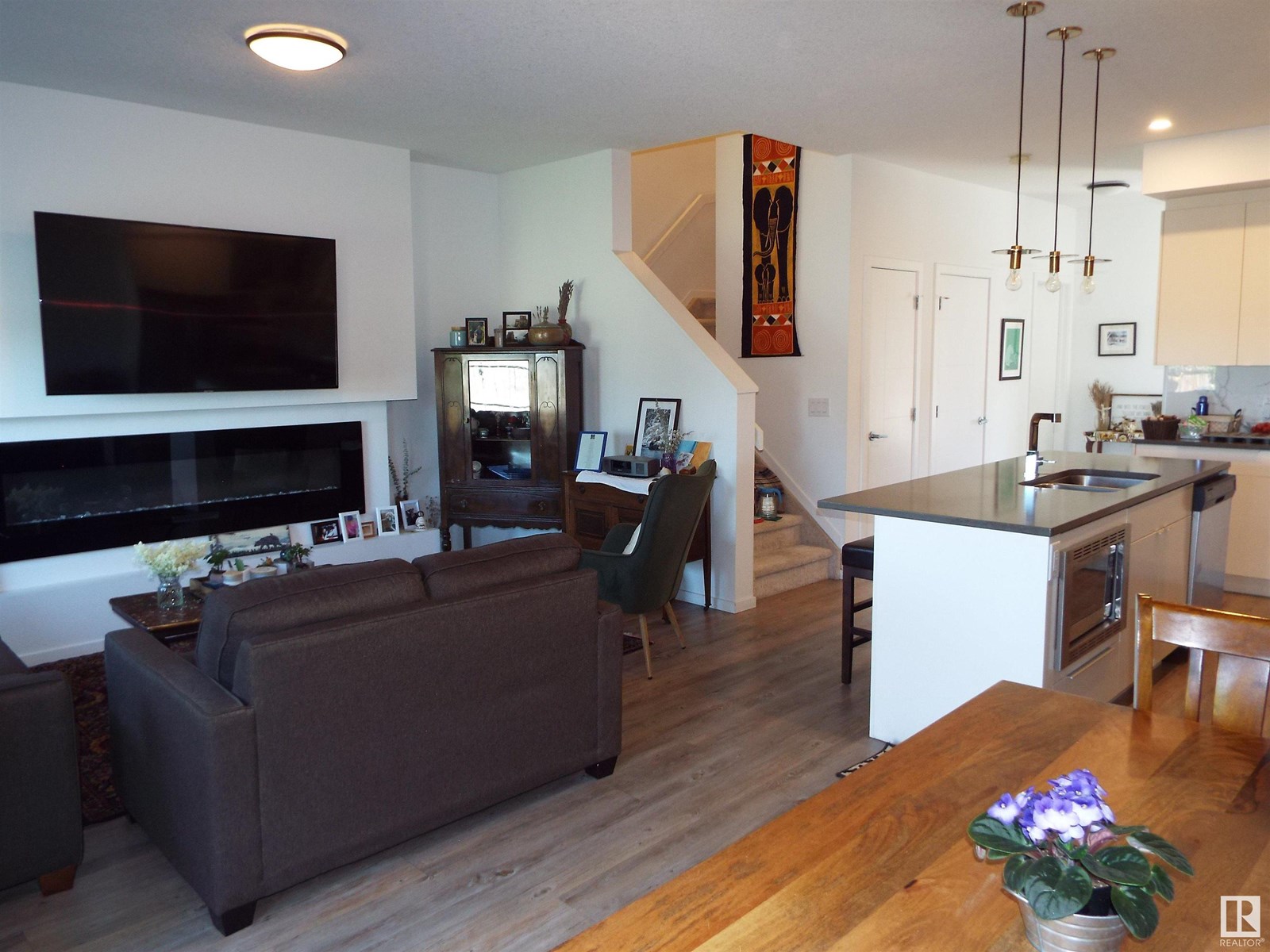 Photo 13 of 4706 67 St, Beaumont AB
