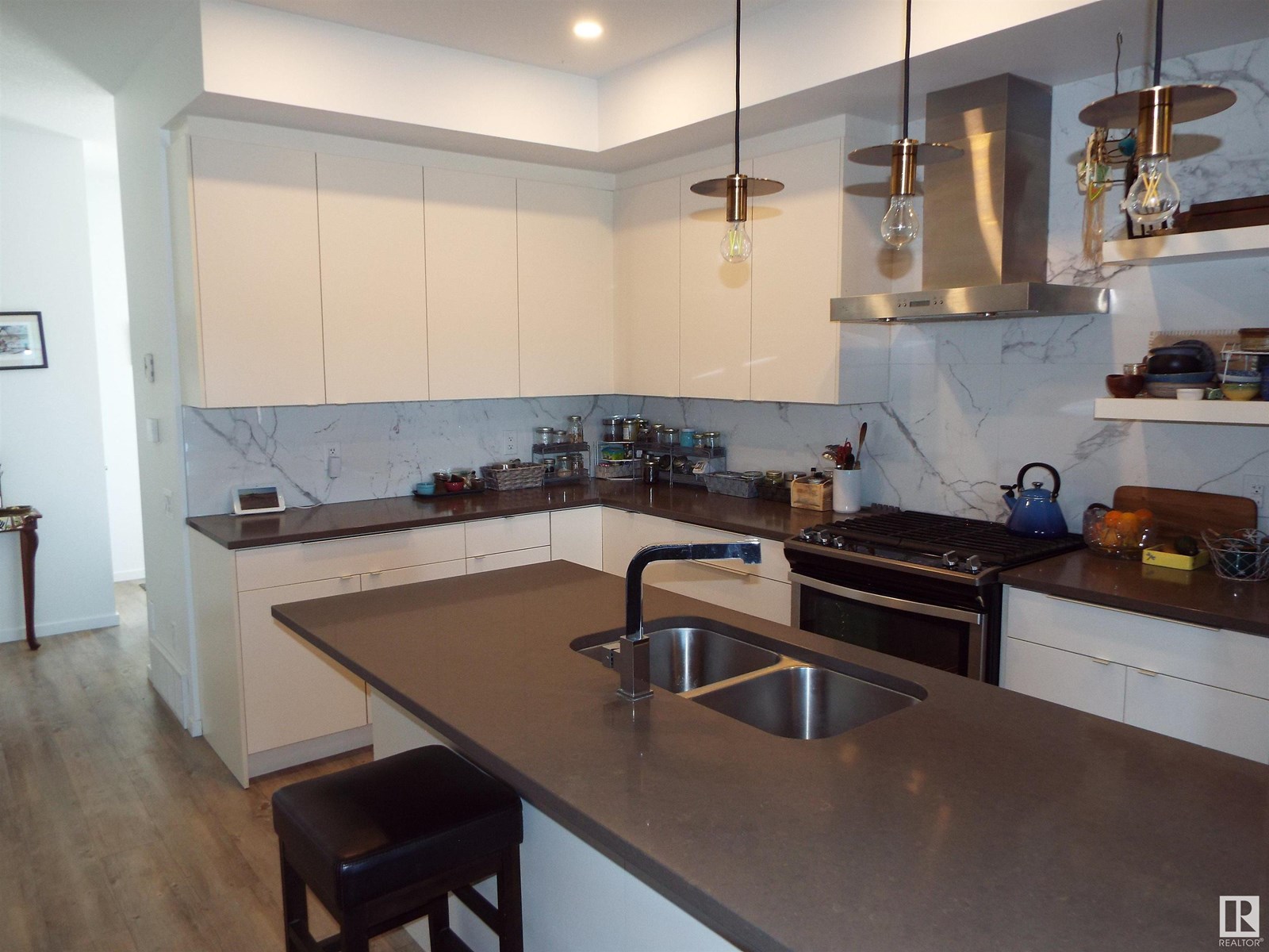 Photo 15 of 4706 67 St, Beaumont AB
