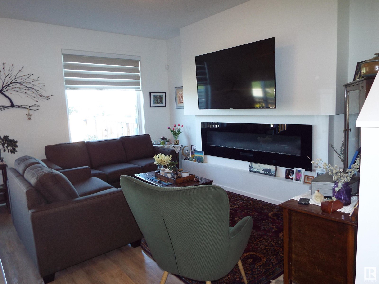 Photo 7 of 4706 67 St, Beaumont AB