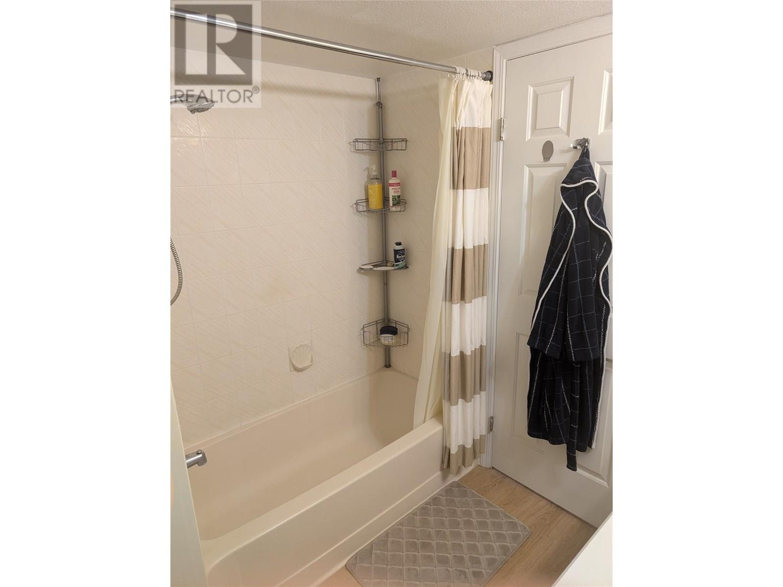 203 993 KLO Road, Kelowna