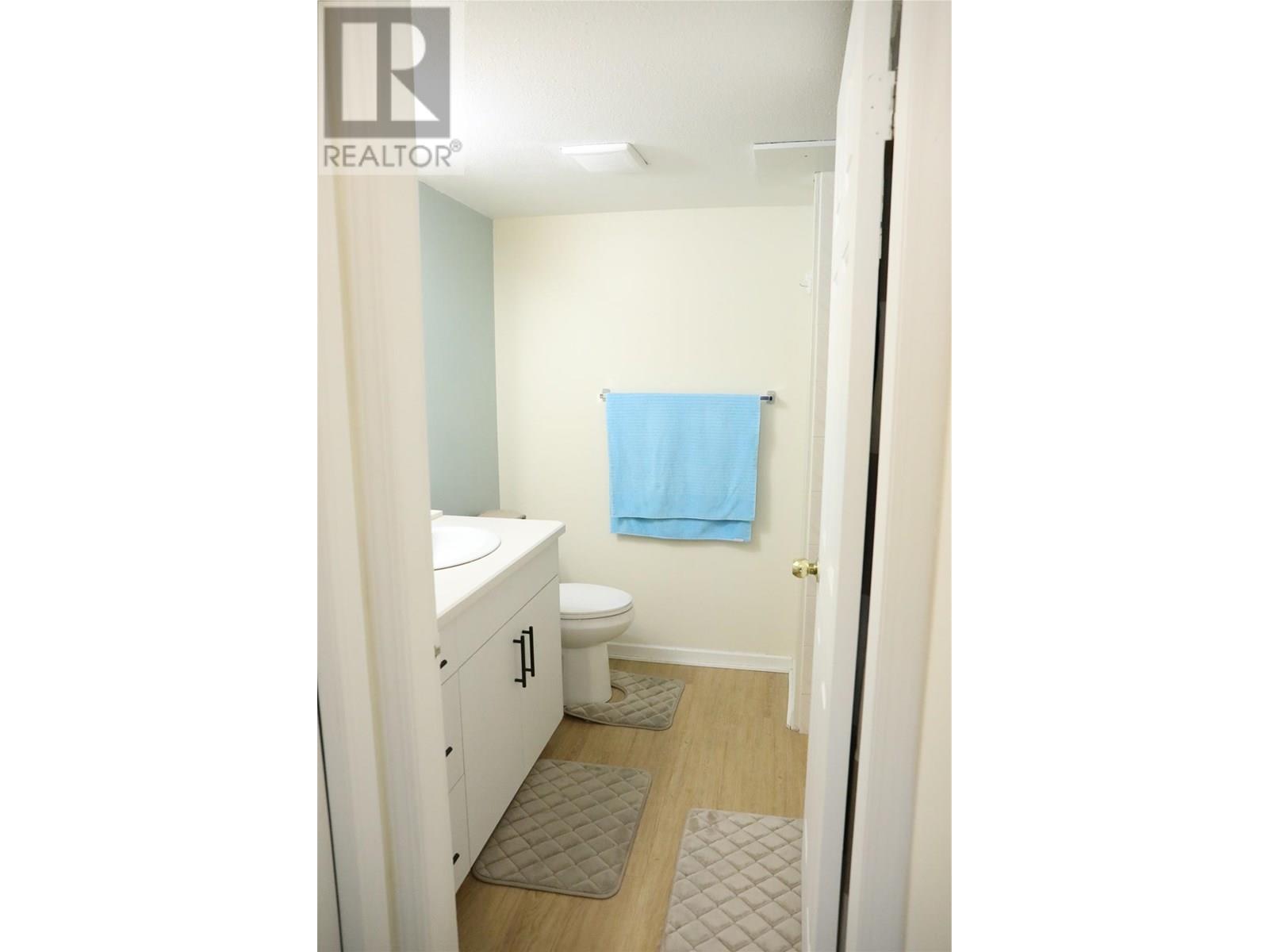 203 993 KLO Road, Kelowna