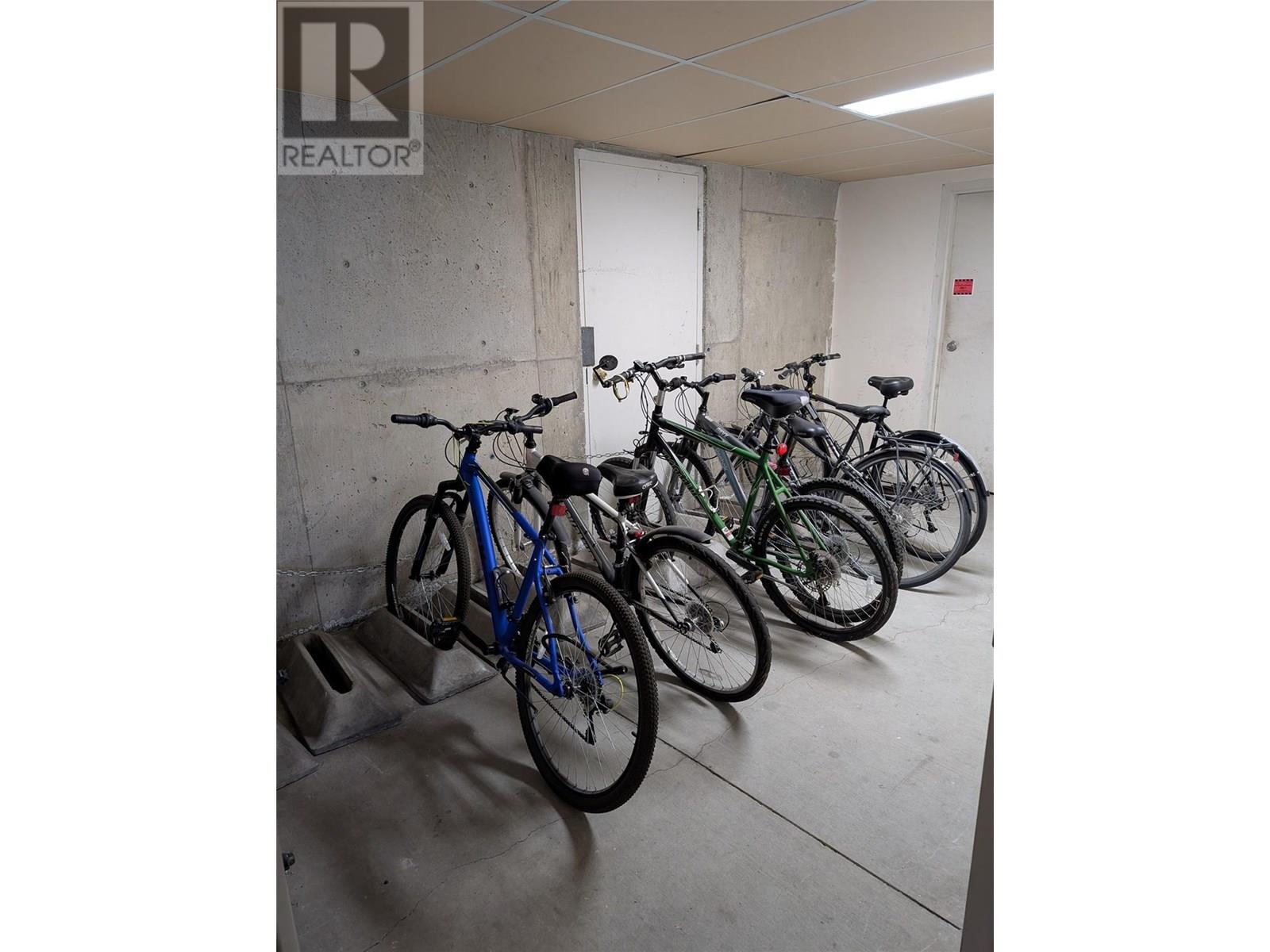203 993 KLO Road, Kelowna
