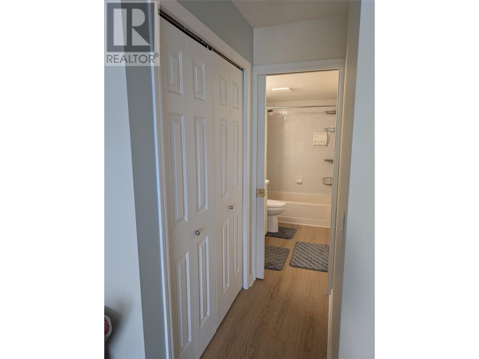 203 993 KLO Road, Kelowna