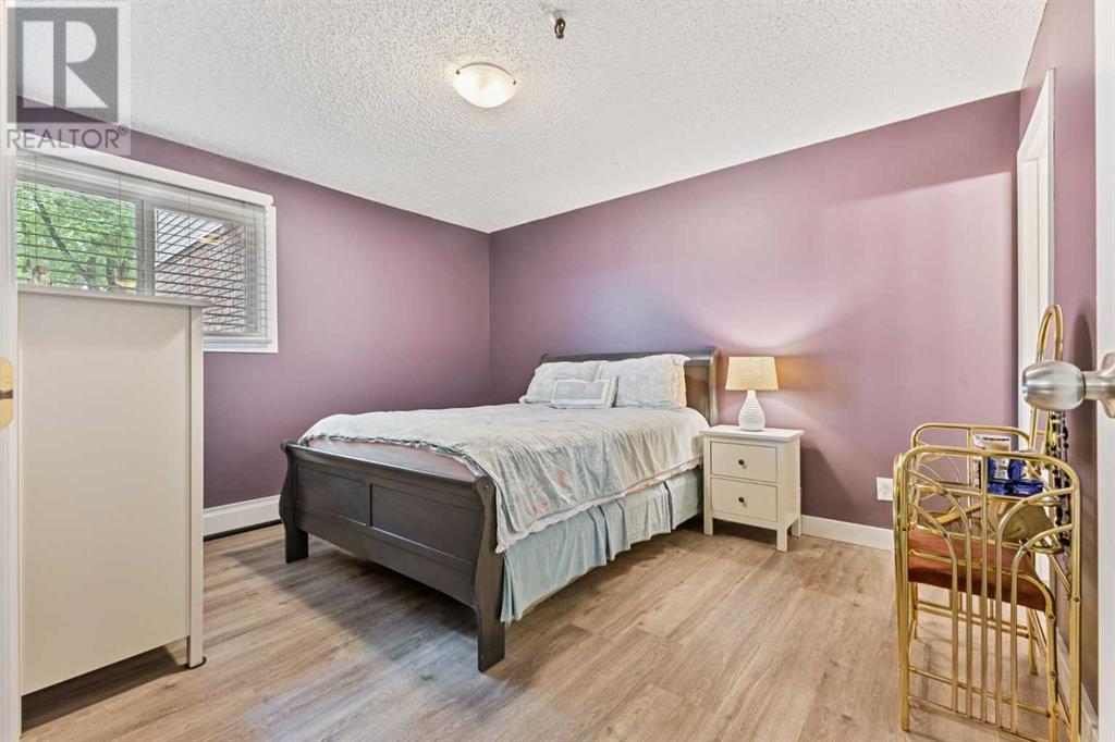 Single Family House for Sale in    Avenue SW Cliff Bungalow Calgary 