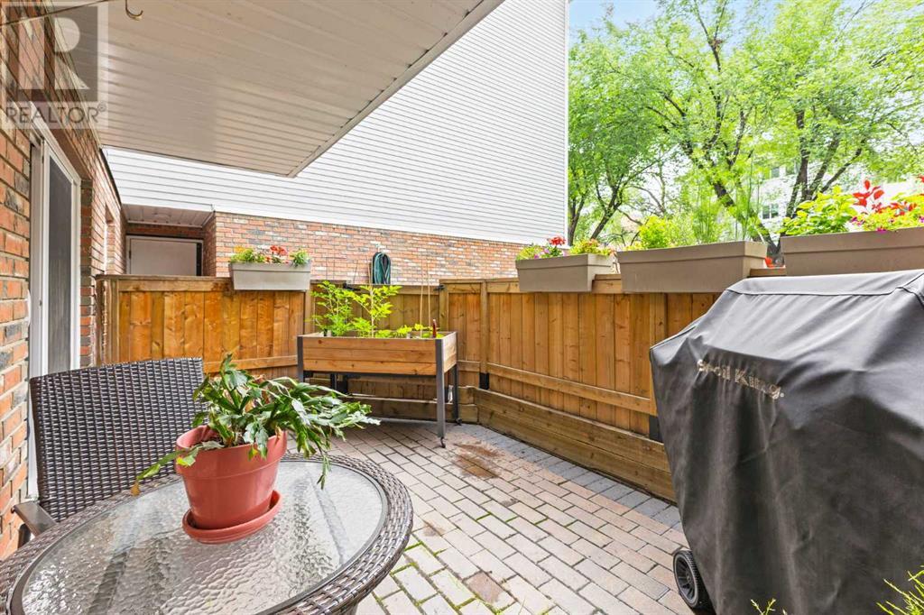 Single Family House for Sale in    Avenue SW Cliff Bungalow Calgary 