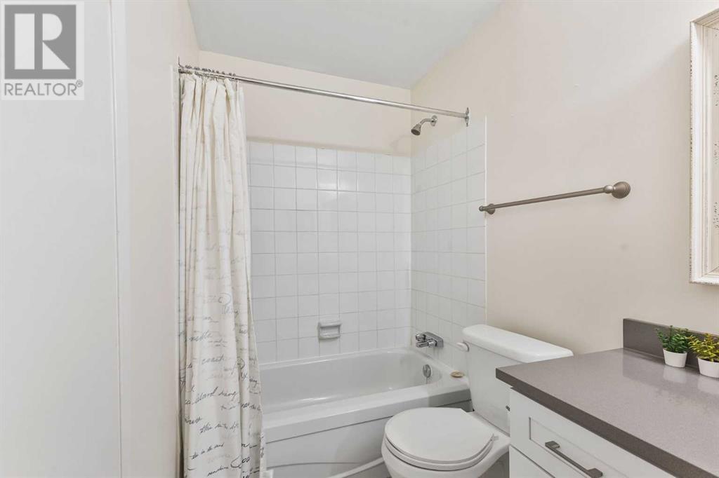 Single Family House for Sale in    Avenue SW Cliff Bungalow Calgary 
