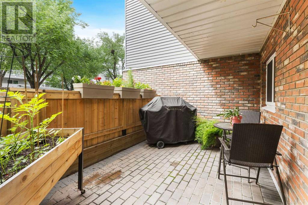Single Family House for Sale in    Avenue SW Cliff Bungalow Calgary 