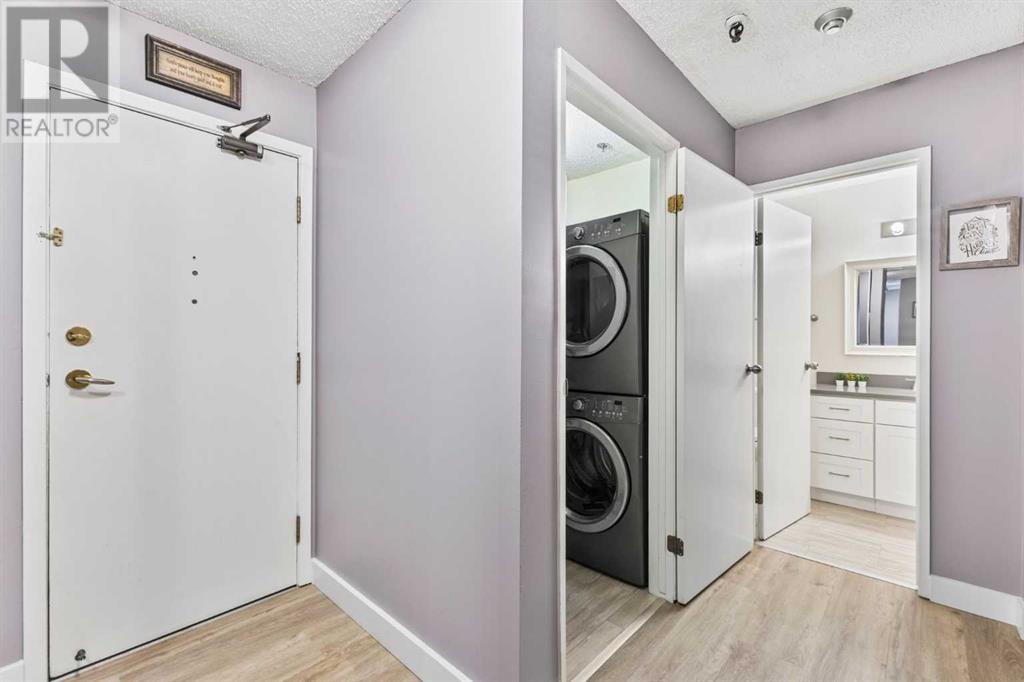 Single Family House for Sale in    Avenue SW Cliff Bungalow Calgary 