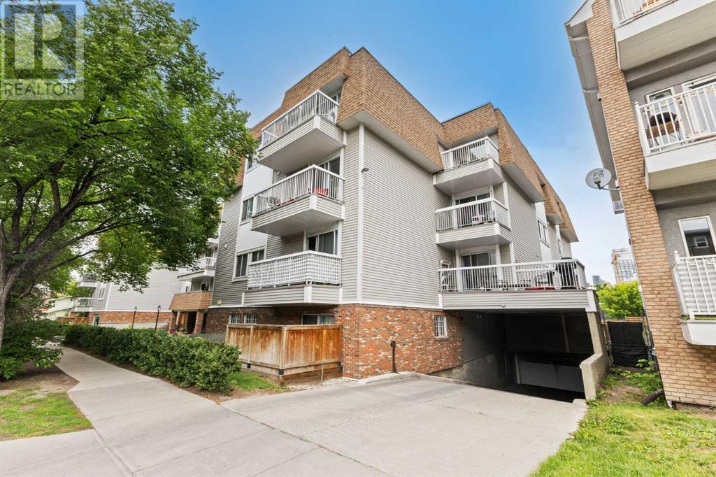 Single Family House for Sale in    Avenue SW Cliff Bungalow Calgary 