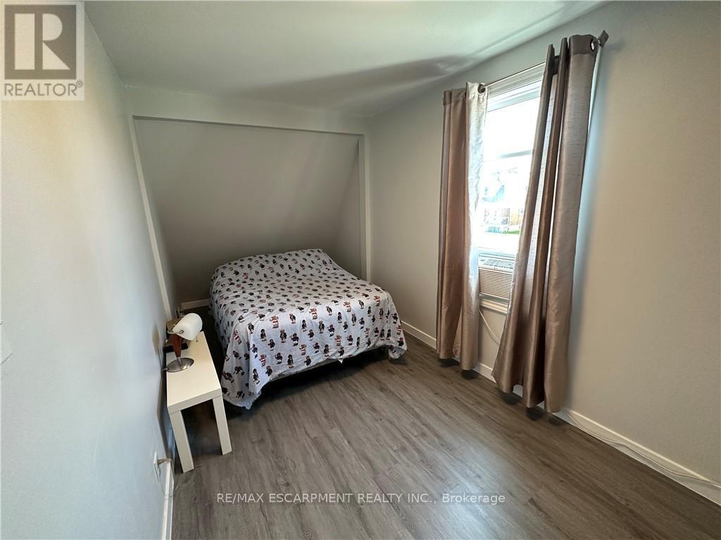 Photo 24 of 129 East 23rd Street, Hamilton ON