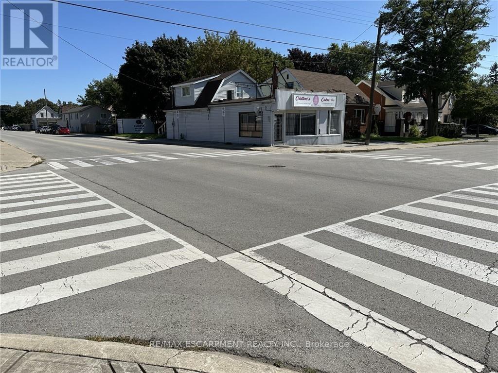 Photo 19 of 129 East 23rd Street, Hamilton ON