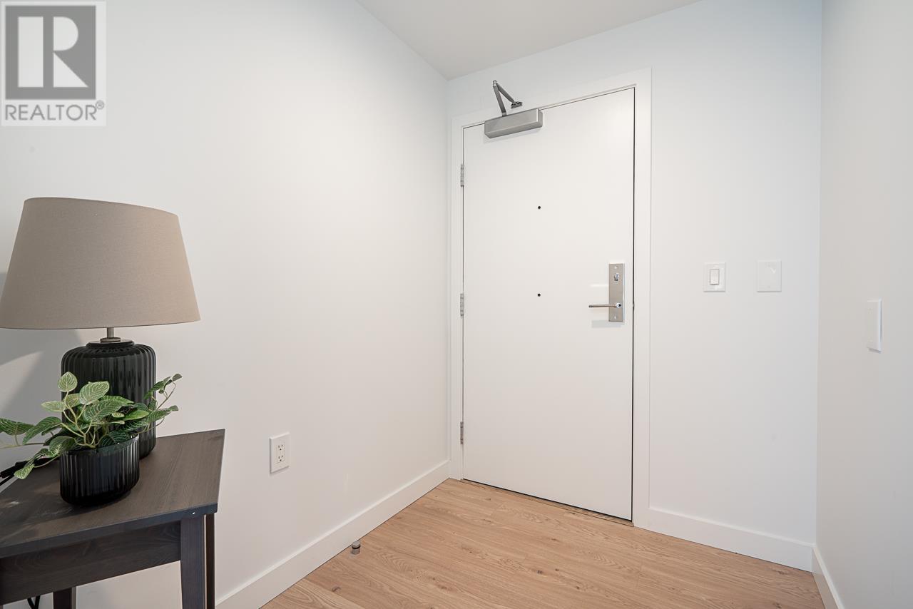 Photo 4 of 3110 2181 Madison Avenue, Burnaby BC