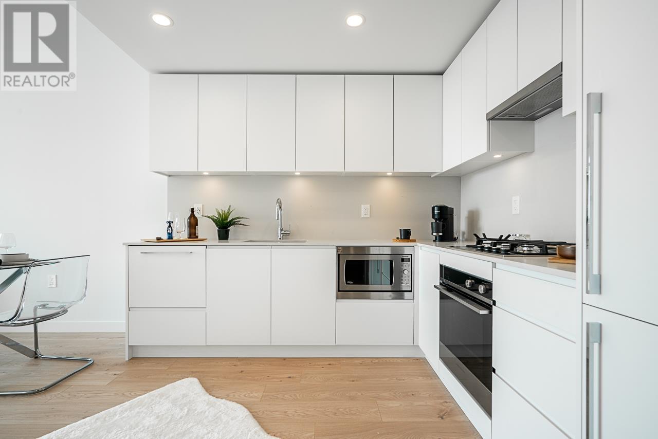 Photo 7 of 3110 2181 Madison Avenue, Burnaby BC