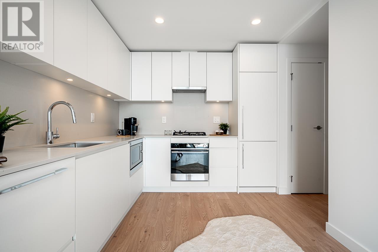 Photo 8 of 3110 2181 Madison Avenue, Burnaby BC