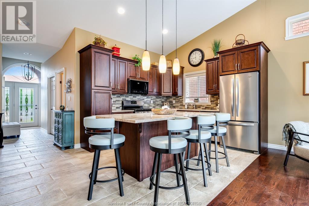 Photo 5 of 1490 Aspenshore, Windsor ON