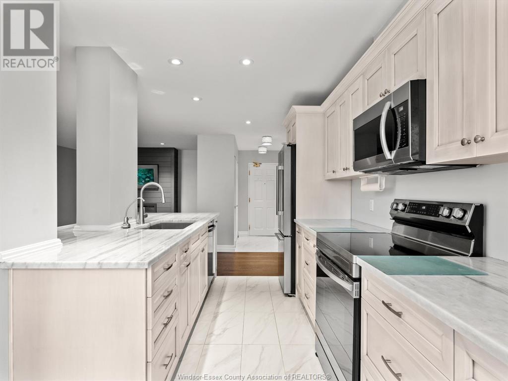 Photo 11 of 1905 Normandy Unit 102, Lasalle ON