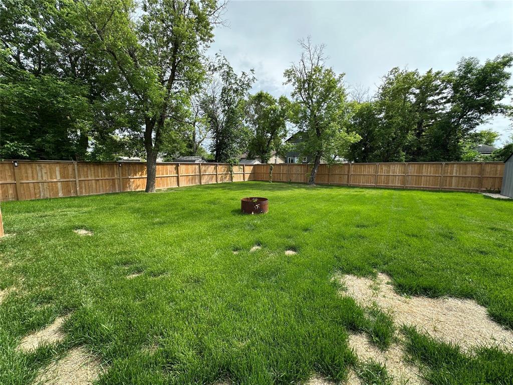 Photo 10 of 434 Dufferin Avenue, Selkirk MB