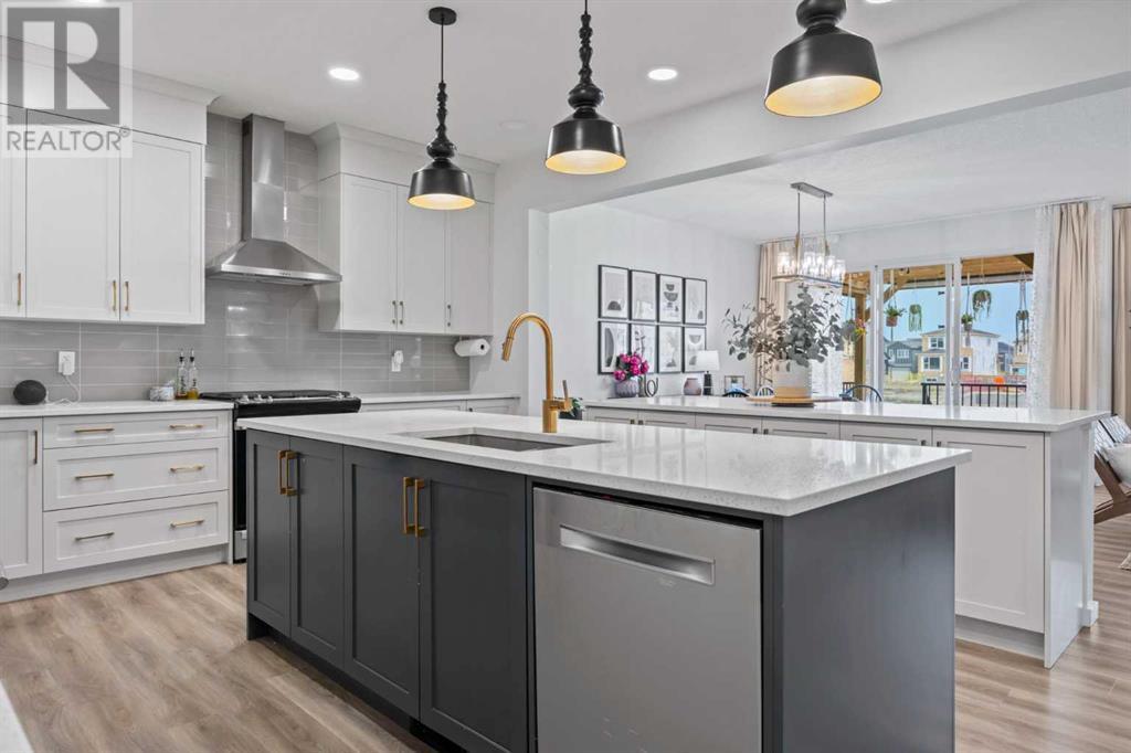 Single Family House for Sale in  Walcrest View SE Walden Calgary 