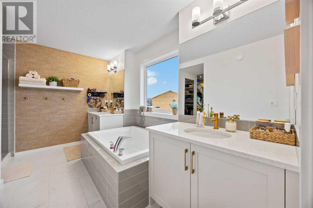 Single Family House for Sale in  Walcrest View SE Walden Calgary 