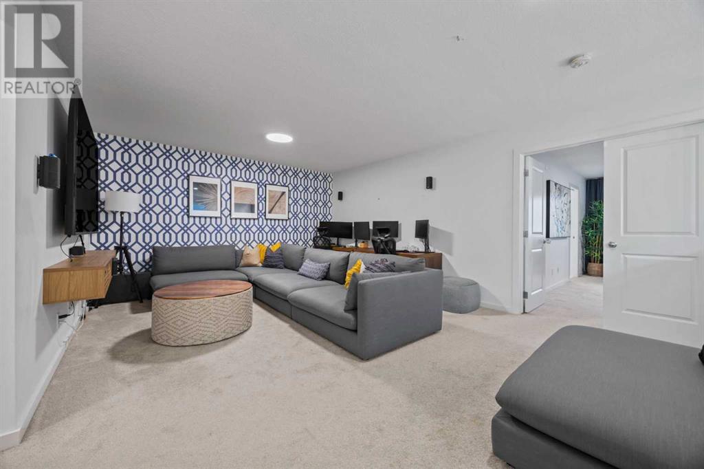 Single Family House for Sale in  Walcrest View SE Walden Calgary 