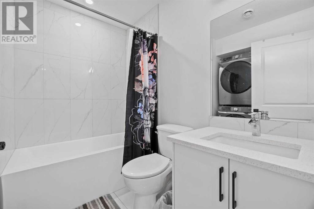 Single Family House for Sale in  Walcrest View SE Walden Calgary 