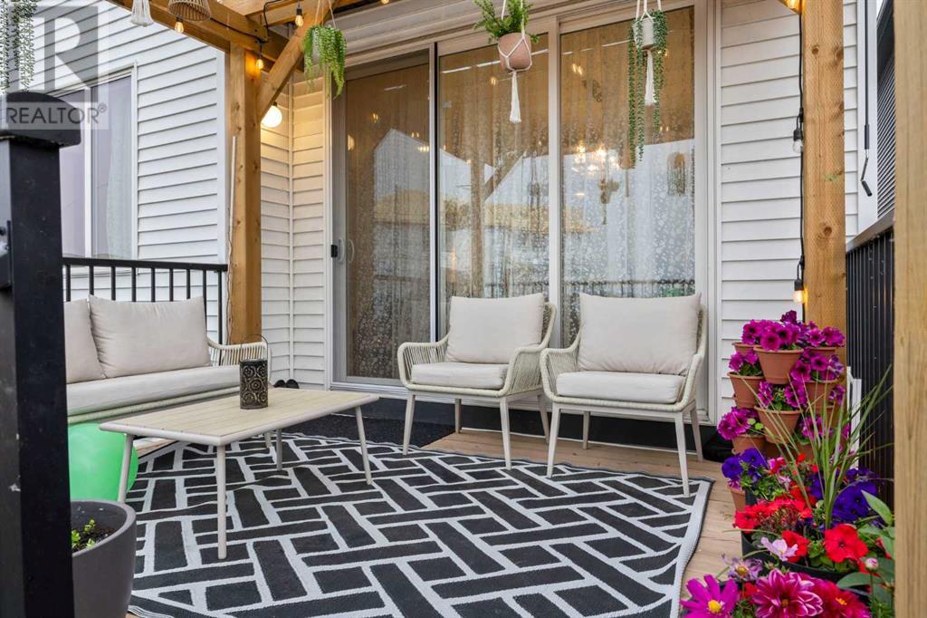 Single Family House for Sale in  Walcrest View SE Walden Calgary 