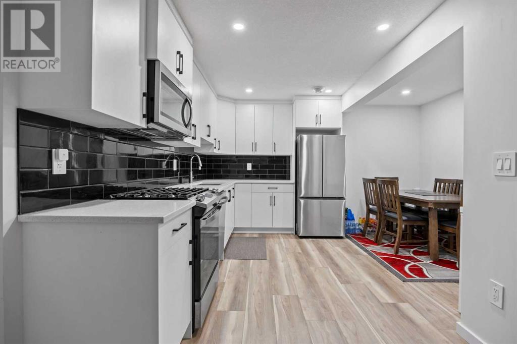 Single Family House for Sale in  Walcrest View SE Walden Calgary 