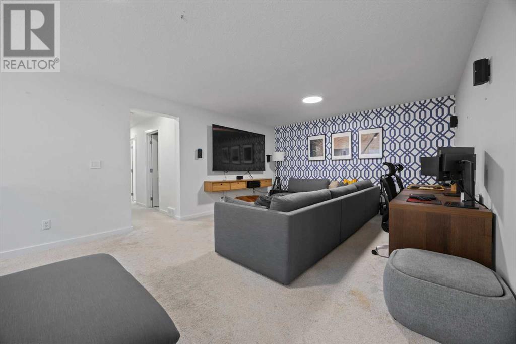 Single Family House for Sale in  Walcrest View SE Walden Calgary 