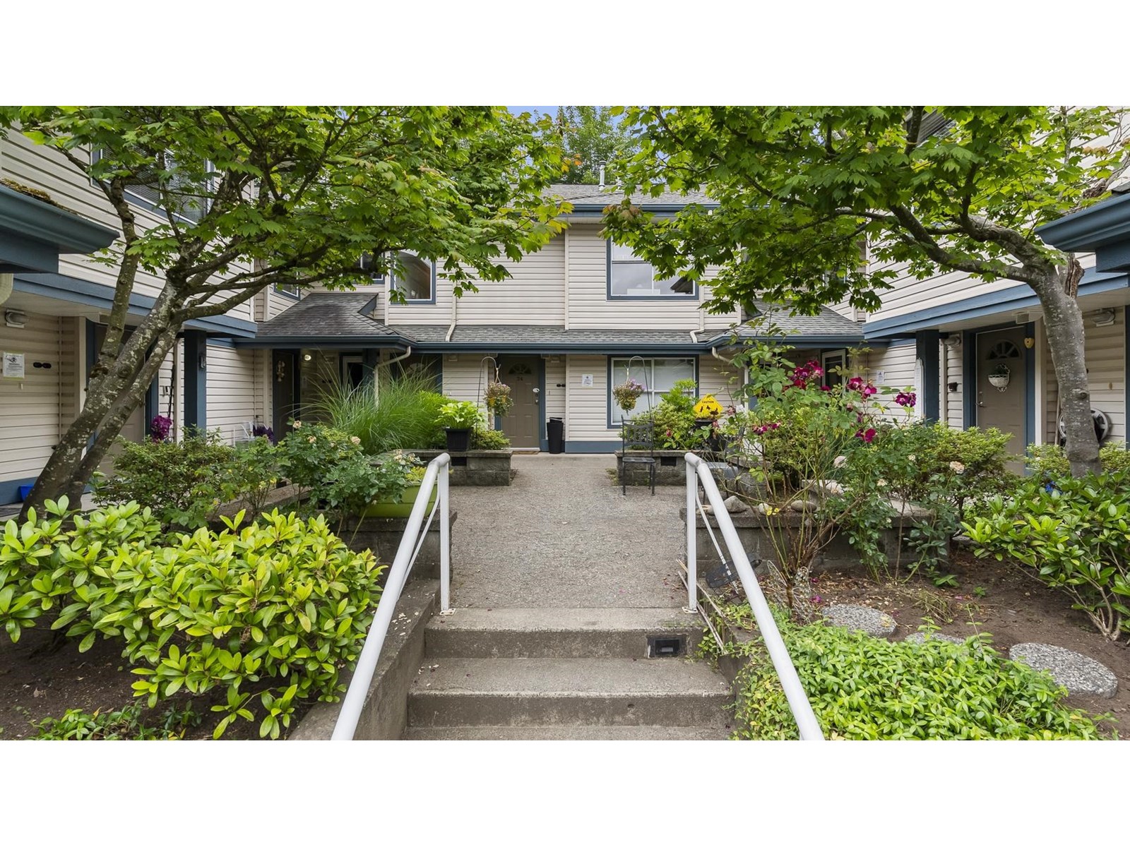 Photo 28 of 35 5668 208 Street, Langley BC