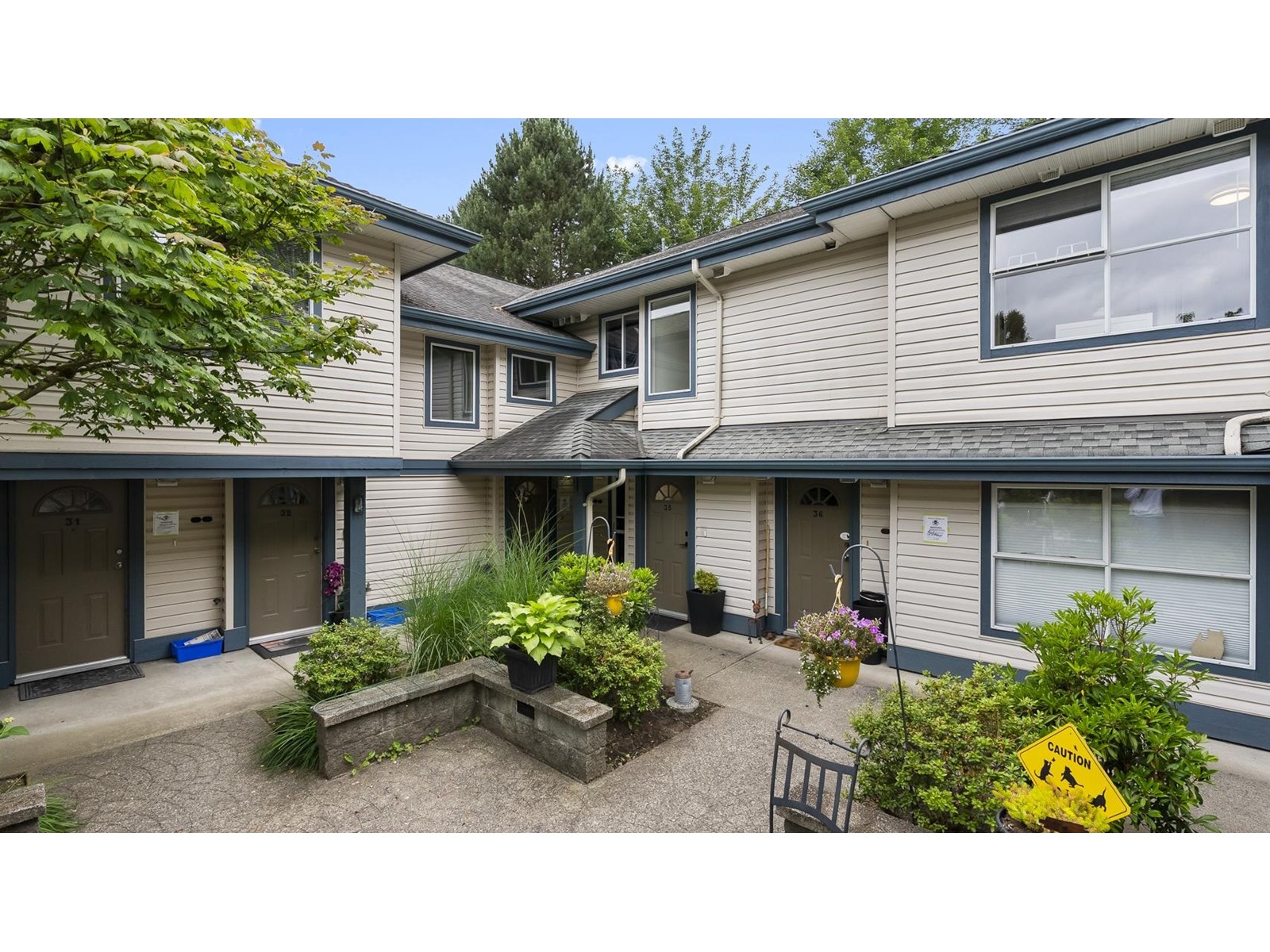 Photo 27 of 35 5668 208 Street, Langley BC