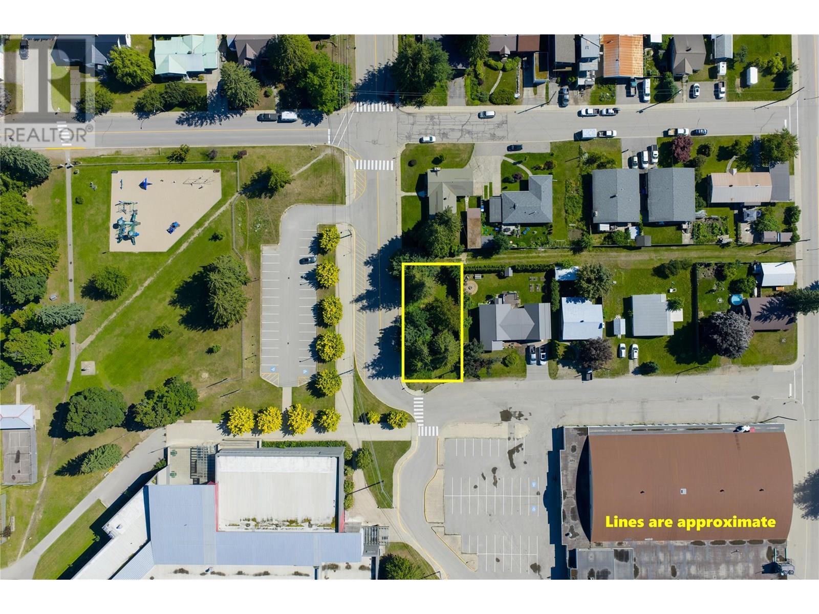 500/502 Tenth Street, Revelstoke