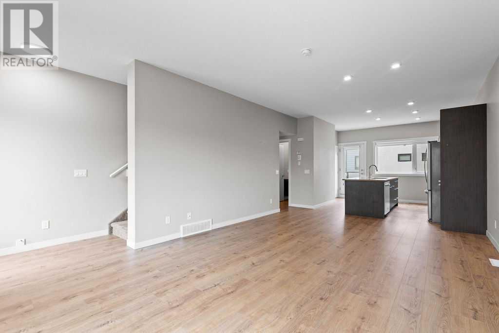 Single Family House for Sale in   Sherwood Square NW Sherwood Calgary 