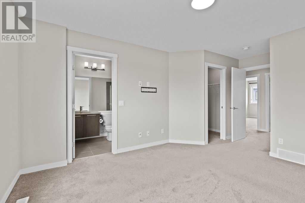 Single Family House for Sale in   Sherwood Square NW Sherwood Calgary 