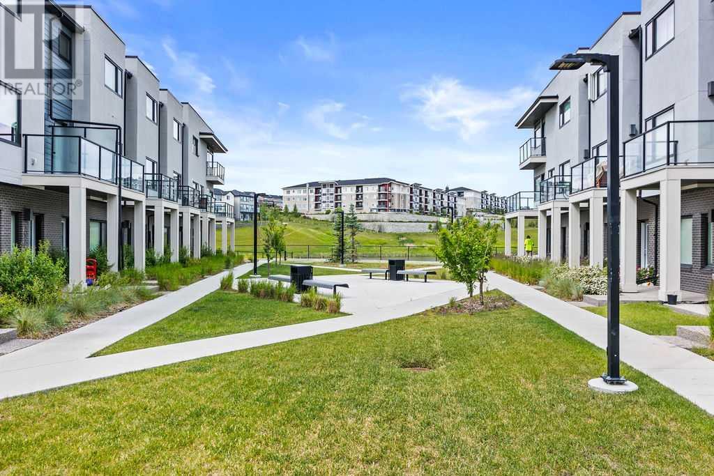 Single Family House for Sale in   Sherwood Square NW Sherwood Calgary 