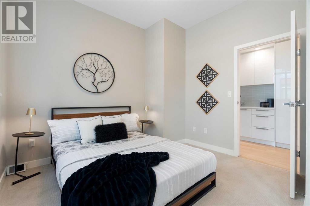 Single Family House for Sale in    Avenue NW Hillhurst Calgary 