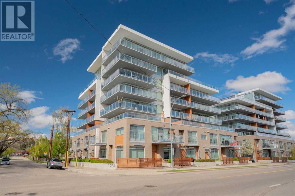 Single Family House for Sale in    Avenue NW Hillhurst Calgary 