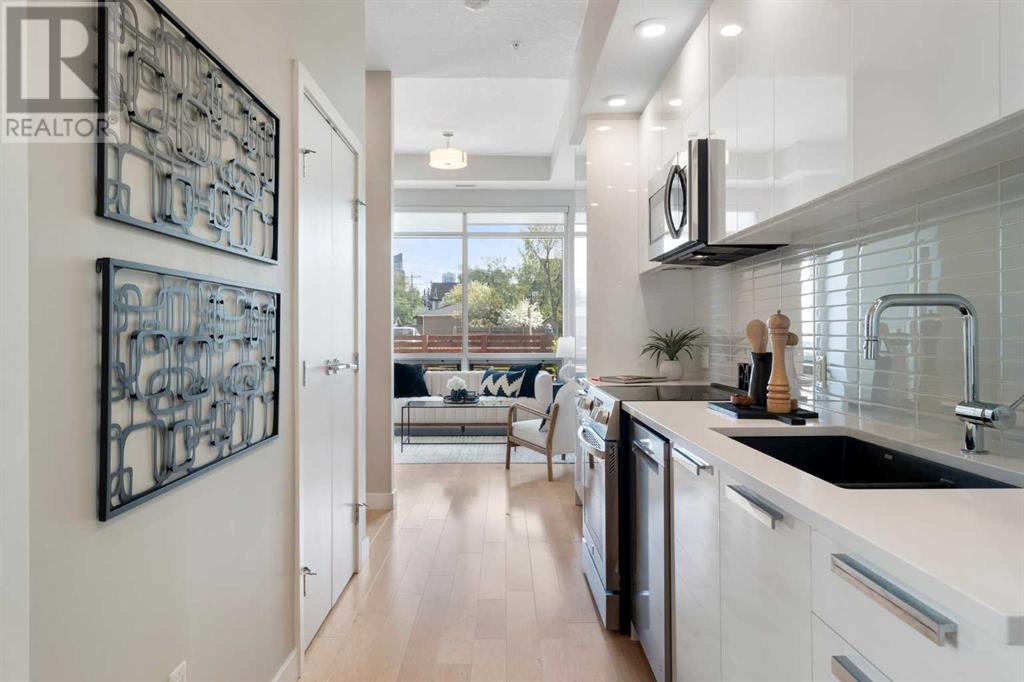 Single Family House for Sale in    Avenue NW Hillhurst Calgary 