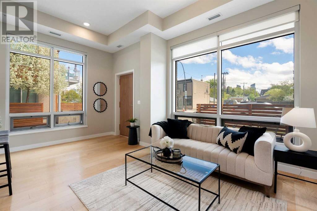Single Family House for Sale in    Avenue NW Hillhurst Calgary 