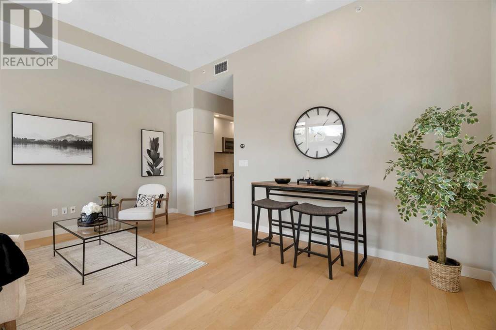Single Family House for Sale in    Avenue NW Hillhurst Calgary 