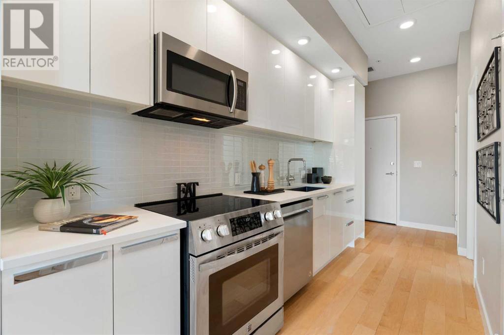 Single Family House for Sale in    Avenue NW Hillhurst Calgary 
