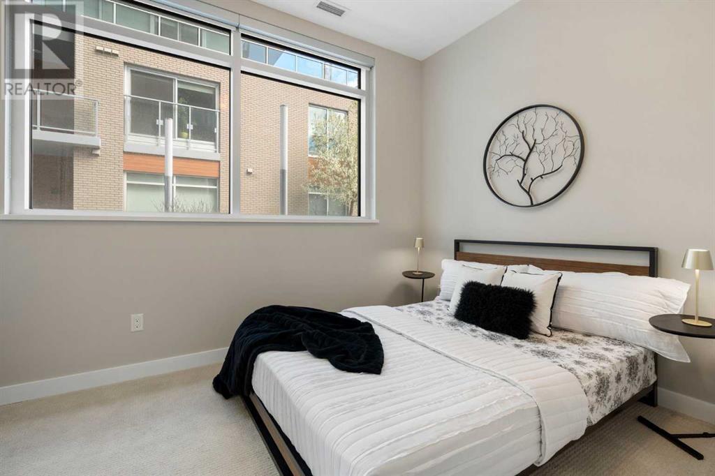 Single Family House for Sale in    Avenue NW Hillhurst Calgary 