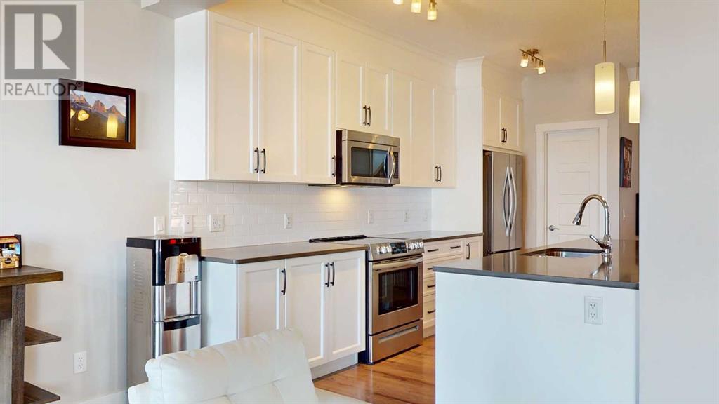 Single Family House 5 Level for Sale in  Sage Bluff Heights NW Sage Hill Calgary 