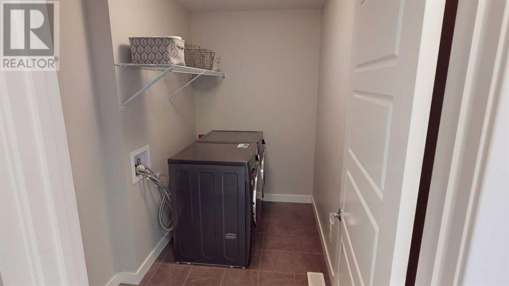 Single Family House 5 Level for Sale in  Sage Bluff Heights NW Sage Hill Calgary 