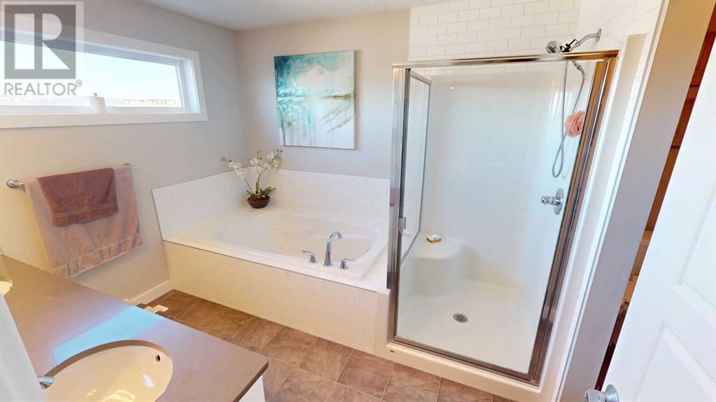 Single Family House 5 Level for Sale in  Sage Bluff Heights NW Sage Hill Calgary 