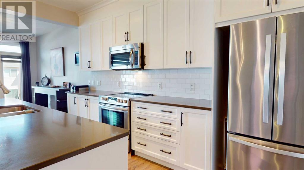 Single Family House 5 Level for Sale in  Sage Bluff Heights NW Sage Hill Calgary 