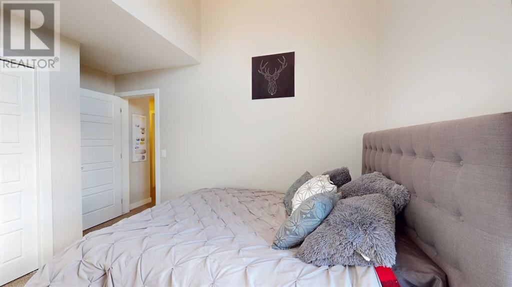 Single Family House 5 Level for Sale in  Sage Bluff Heights NW Sage Hill Calgary 