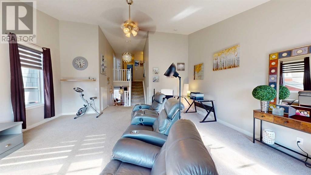 Single Family House 5 Level for Sale in  Sage Bluff Heights NW Sage Hill Calgary 